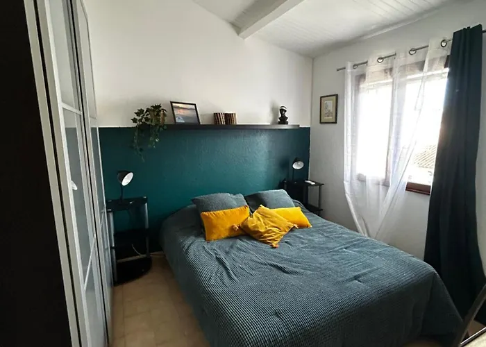 Maison Bord De En Corse