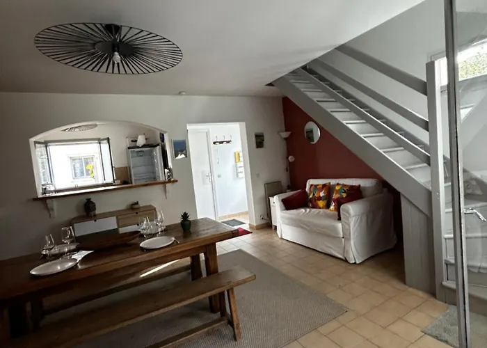 Maison Bord De En Corse